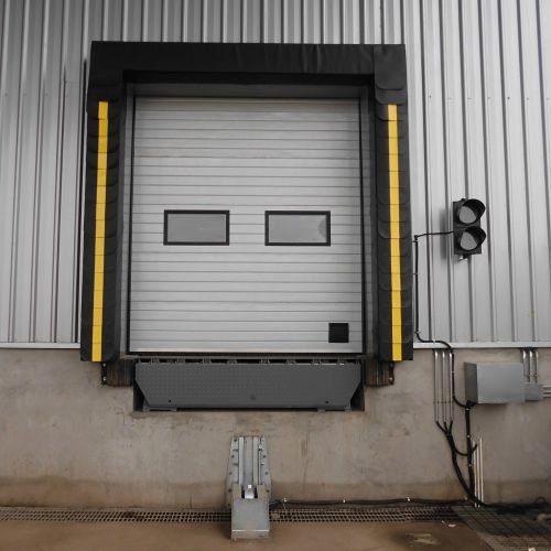 High Efficiency High Resilient Loading Dock Seals Galvanzied Steel Frame