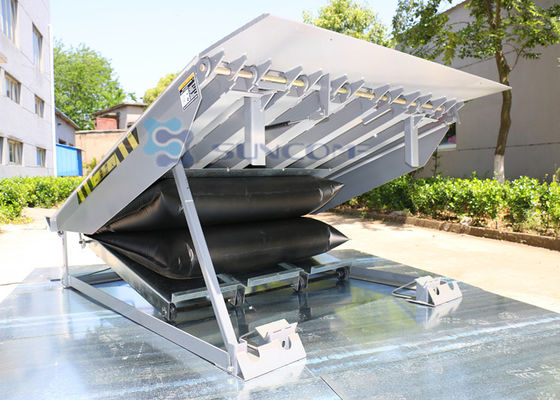 Grey Air Powered Dock Leveler Concrete Platform For Heavy Lifting