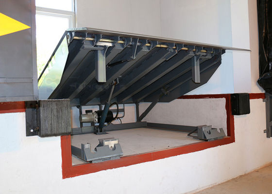 Safety Loading Hydraulic Dock Leveler With Free Bumpers
