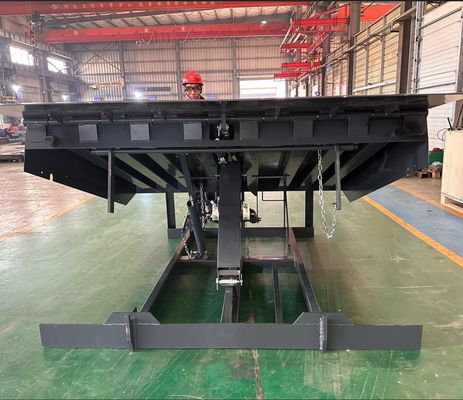 Manual Durable Mechanical Dock Leveler Easy To Use For Warehouses