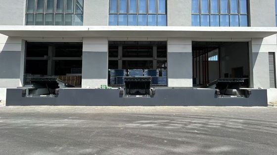 Industrial Warehouse Telescopic Hydraulic Dock Leveler